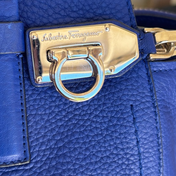 Handbag - Picture 7 of 12